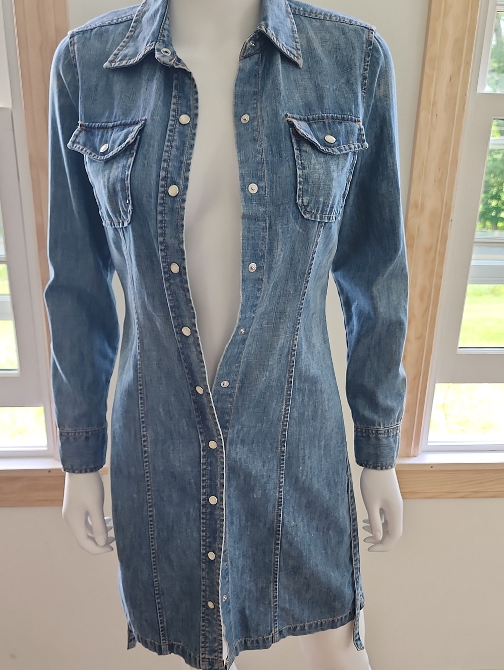Vintage GAP Y2K Early 2000s Light Wash Medium Wash Denim Snap Front Shirt Dress - Picture 3 of 13
